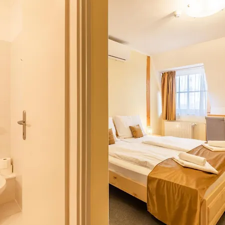 Regia Panzio Bed & Breakfast Halaszi