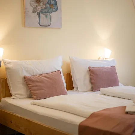 Regia Panzio 3* Halászi