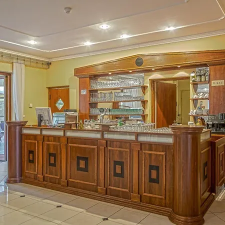 Regia Panzio Halaszi