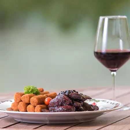 ベッド・アンド・ブレックファスト Regia Panzio Halászi