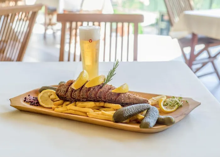 Regia Panzio 3* Halászi